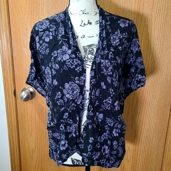 Forever 21 floral print open front kimono top - Picture 1 of 2